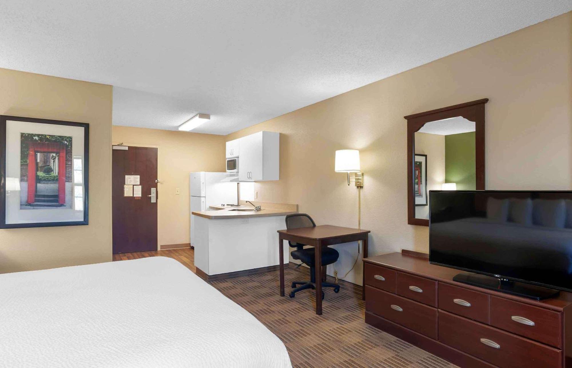 Extended Stay America Suites - Detroit - Metropolitan Airport Romulus Exterior photo