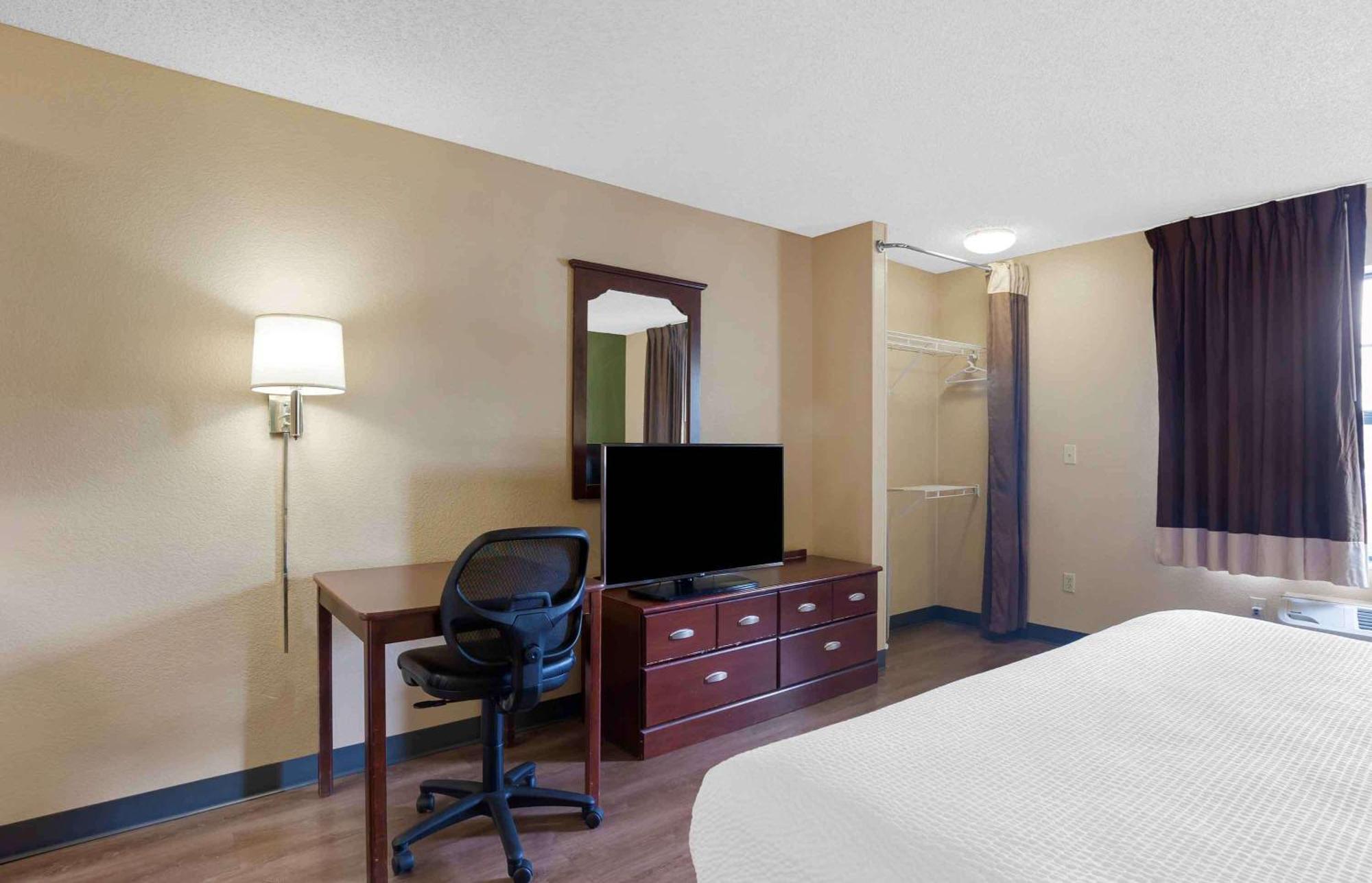 Extended Stay America Suites - Detroit - Metropolitan Airport Romulus Exterior photo